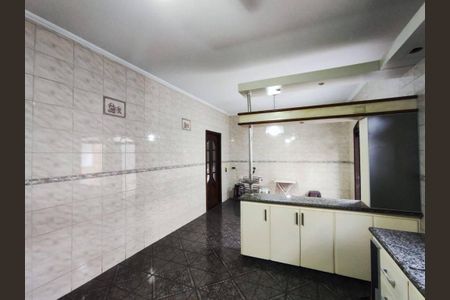 Casa à venda com 288m², 4 quartos e 2 vagas