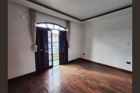 Casa à venda com 288m², 4 quartos e 2 vagas