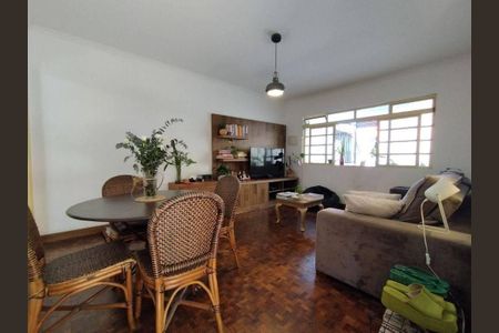 Casa à venda com 3 quartos, 113m² em Vila Dalva, São Paulo