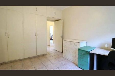 Casa à venda com 4 quartos, 200m² em Jardim Peri Peri, São Paulo