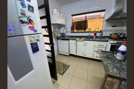 Casa à venda com 3 quartos, 200m² em Parque dos Principes, São Paulo