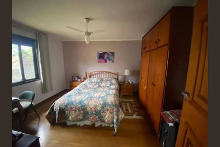 Casa à venda com 3 quartos, 200m² em Parque dos Principes, São Paulo