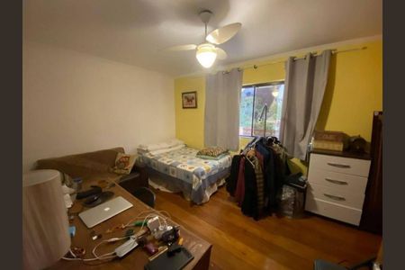 Casa à venda com 3 quartos, 200m² em Parque dos Principes, São Paulo