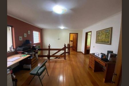 Casa à venda com 3 quartos, 200m² em Parque dos Principes, São Paulo