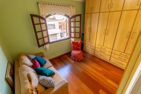 Casa à venda com 251m², 3 quartos e 1 vaga