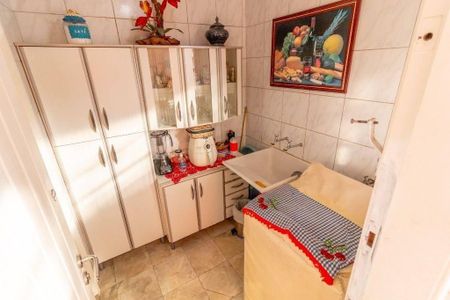 Casa à venda com 251m², 3 quartos e 1 vaga