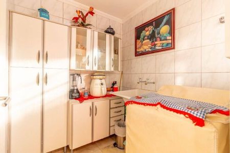 Casa à venda com 251m², 3 quartos e 1 vaga