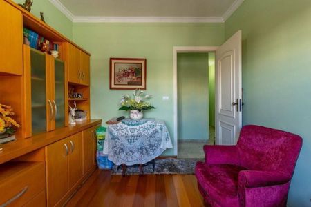 Casa à venda com 251m², 3 quartos e 1 vaga