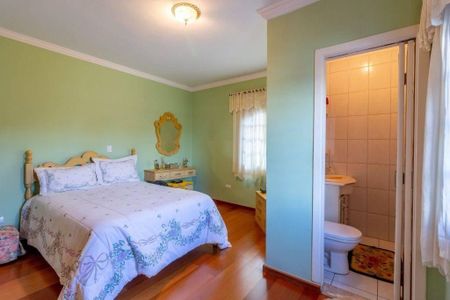 Casa à venda com 251m², 3 quartos e 1 vaga