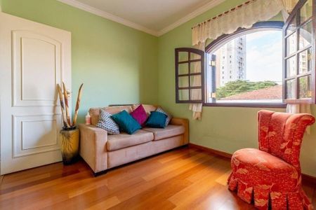 Casa à venda com 251m², 3 quartos e 1 vaga