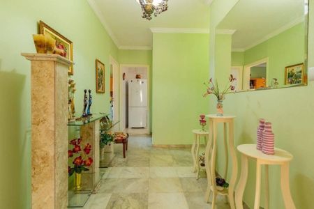 Casa à venda com 251m², 3 quartos e 1 vaga