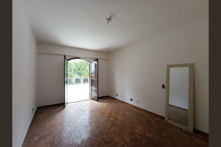 Casa à venda com 3 quartos, 1500m² em Jardim Rizzo, São Paulo