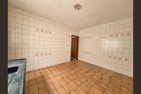 Casa à venda com 3 quartos, 204m² em Jardim Esmeralda, São Paulo