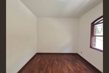 Casa à venda com 3 quartos, 204m² em Jardim Esmeralda, São Paulo