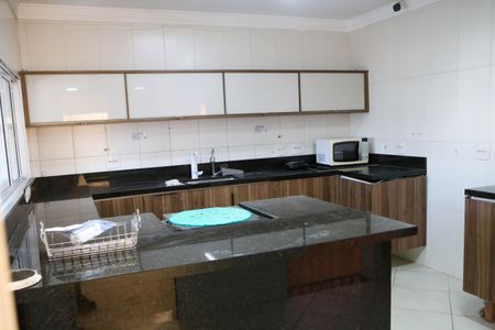 Casa à venda com 158m², 3 quartos e 2 vagasCozinha