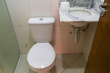 Casa à venda com 158m², 3 quartos e 2 vagasBanheiro social