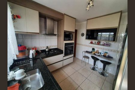 Casa à venda com 3 quartos, 150m² em Rio Pequeno, São Paulo