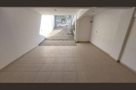 Casa à venda com 220m², 3 quartos e 6 vagas