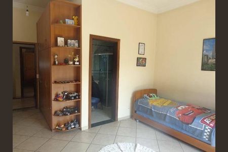 Casa à venda com 4 quartos, 405m² em Cidade São Francisco, São Paulo