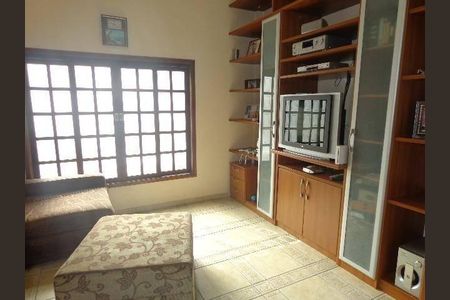 Casa à venda com 4 quartos, 405m² em Cidade São Francisco, São Paulo