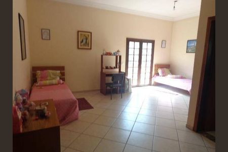 Casa à venda com 4 quartos, 405m² em Cidade São Francisco, São Paulo