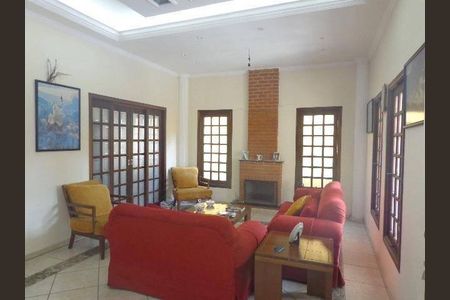 Casa à venda com 4 quartos, 405m² em Cidade São Francisco, São Paulo