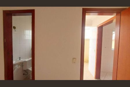 Casa à venda com 180m², 4 quartos e 4 vagas
