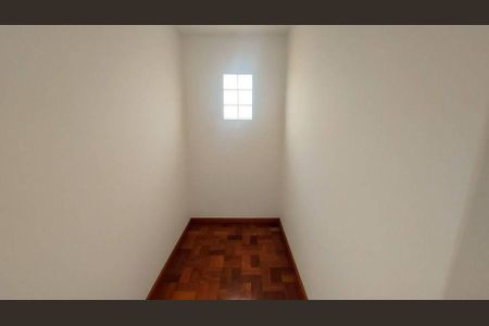 Casa à venda com 180m², 4 quartos e 4 vagas