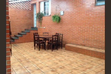 Casa à venda com 126m², 3 quartos e 2 vagas