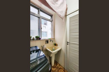 Apartamento à venda com 66m², 2 quartos e 1 vagaÁrea de Serviço 