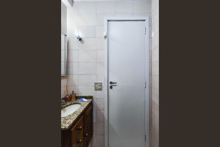 Apartamento à venda com 66m², 2 quartos e 1 vagaBanheiro Social 