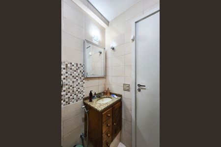 Apartamento à venda com 66m², 2 quartos e 1 vagaBanheiro Social 