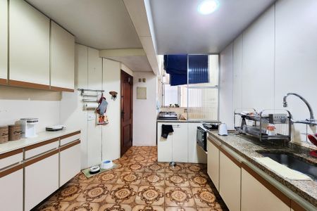 Apartamento à venda com 66m², 2 quartos e 1 vagaCozinha 