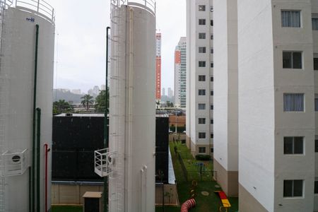 Sala / Cozinha de apartamento para alugar com 2 quartos, 32m² em Jardim Caravelas, São Paulo