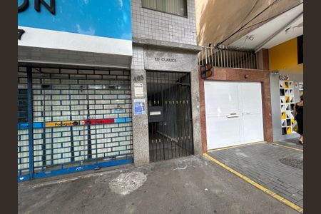 Apartamento para alugar com 51m², 2 quartos e sem vagaFachada + plaquinha