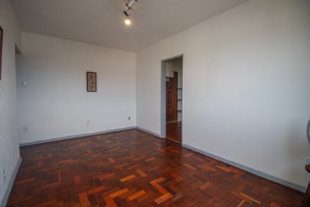 Sala de apartamento para alugar com 2 quartos, 70m² em Praça da Bandeira, Rio de Janeiro
