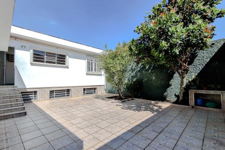 Casa à venda com 333m², 3 quartos e 5 vagasBanheiro de serviço