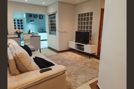Casa à venda com 6 quartos, 220m² em Americanópolis, São Paulo