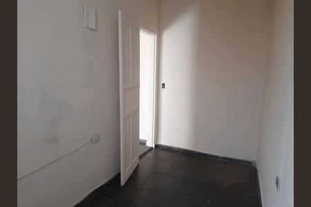 Casa à venda com 220m², 6 quartos e 2 vagas Casa à venda com 220m², 6 quartos e 2 vagasQuarto
