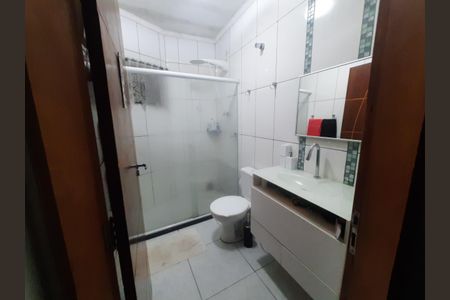 Casa à venda com 220m², 6 quartos e 2 vagas Casa à venda com 220m², 6 quartos e 2 vagasBanheiro