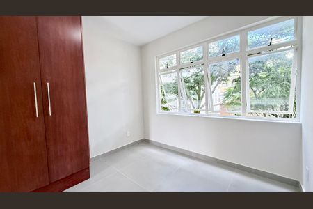 Apartamento à venda com 2 quartos, 60m² em Anchieta, Belo Horizonte