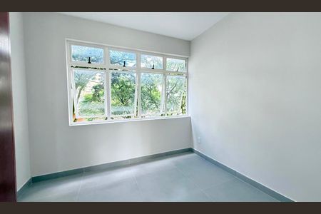 Apartamento à venda com 2 quartos, 60m² em Anchieta, Belo Horizonte