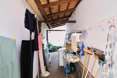 Casa à venda com 300m², 4 quartos e 4 vagasÁrea de Serviço