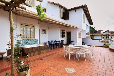 Varanda gourmet de casa à venda com 3 quartos, 300m² em Mangabeiras, Belo Horizonte