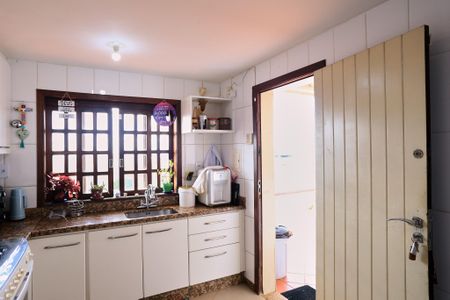 Casa à venda com 300m², 4 quartos e 4 vagasCozinha