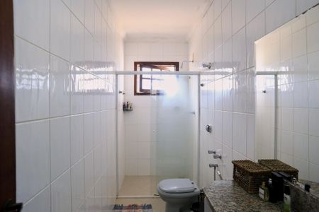 Casa à venda com 300m², 4 quartos e 4 vagasBanheiro 1