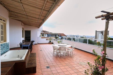 Varanda gourmet de casa à venda com 3 quartos, 300m² em Mangabeiras, Belo Horizonte