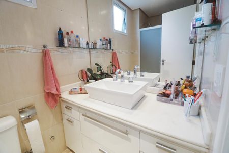 Apartamento à venda com 88m², 3 quartos e 2 vagasBanheiro da Suíte