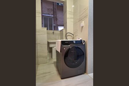 Apartamento à venda com 77m², 2 quartos e sem vagaÁrea de Serviço