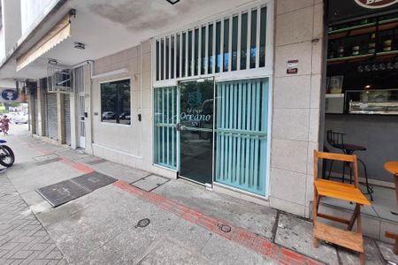 Apartamento à venda com 77m², 2 quartos e sem vagaFachada